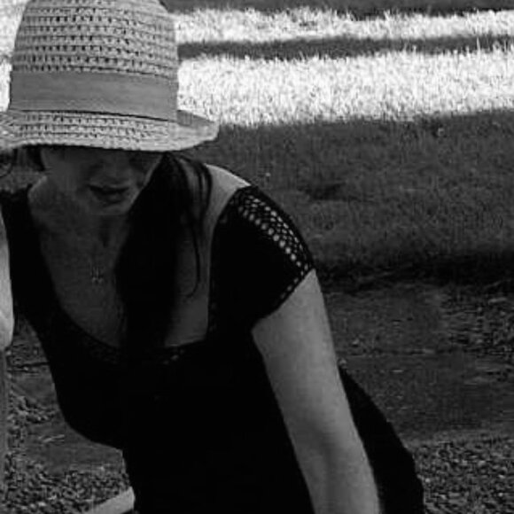 Meet your Posher - Picture 1 of 1